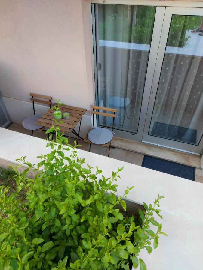Apartment Zenta With Free Private Parking สปลิท ภายนอก รูปภาพ