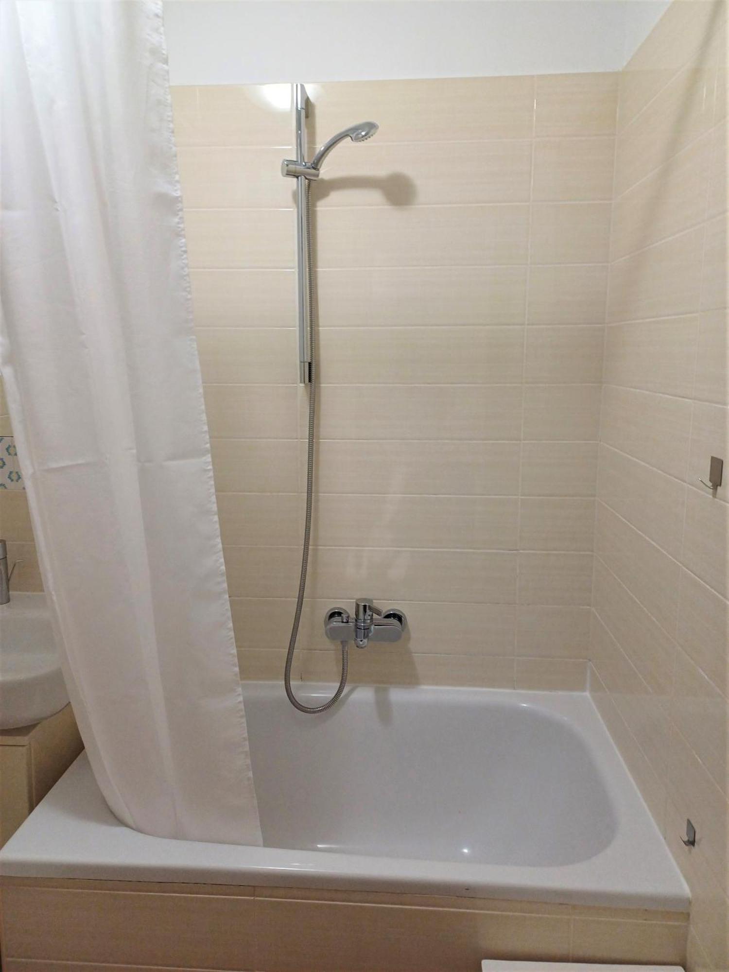 Apartment Zenta With Free Private Parking สปลิท ภายนอก รูปภาพ
