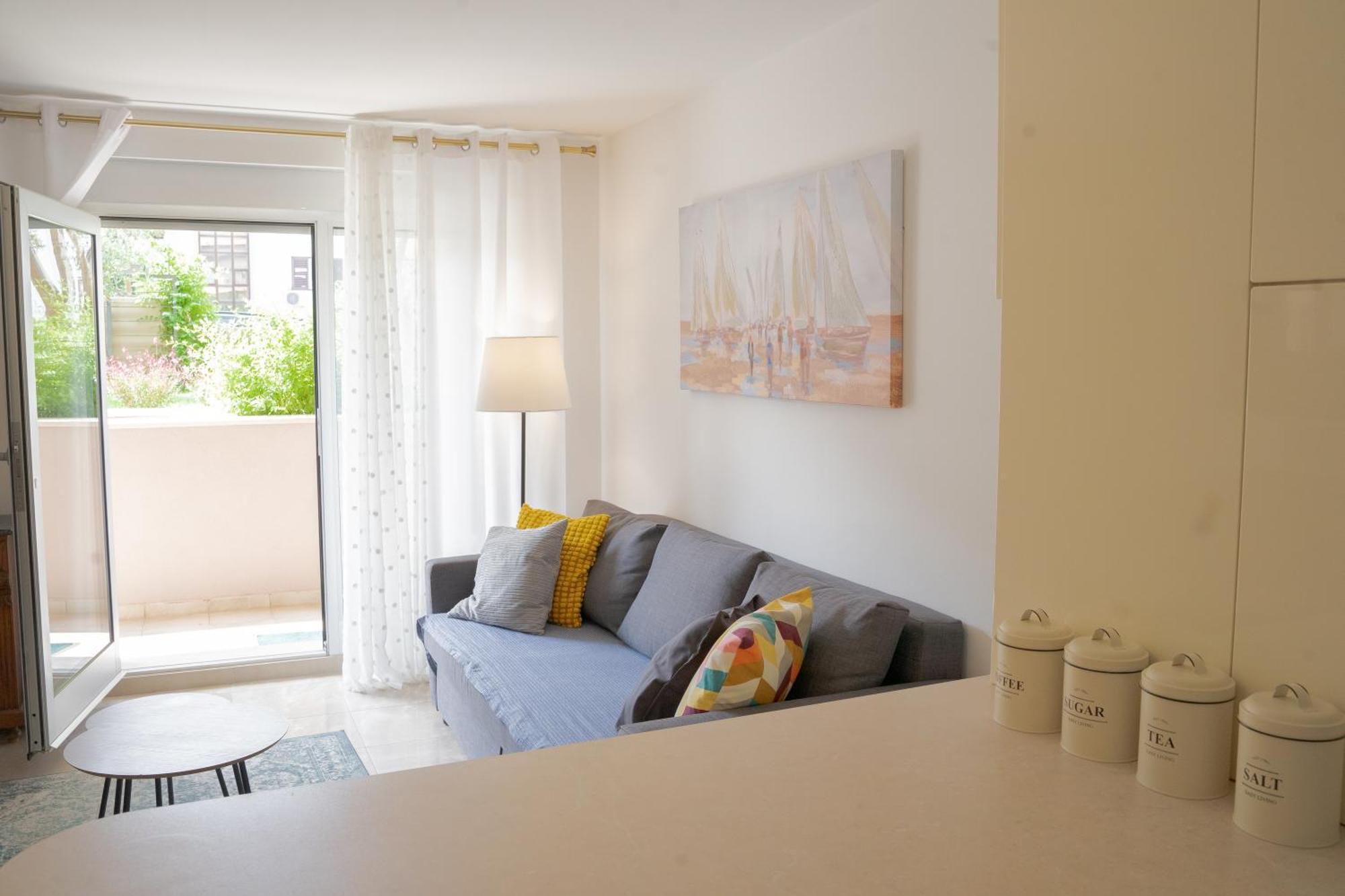 Apartment Zenta With Free Private Parking สปลิท ภายนอก รูปภาพ