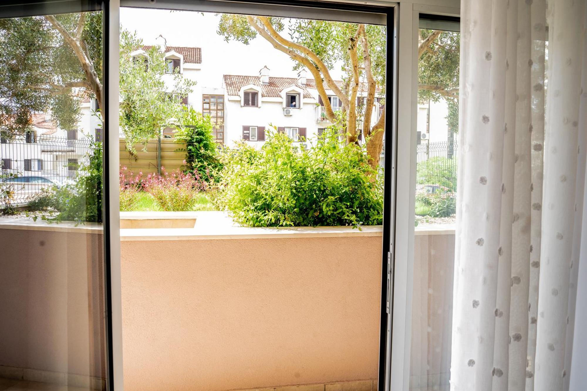 Apartment Zenta With Free Private Parking สปลิท ภายนอก รูปภาพ
